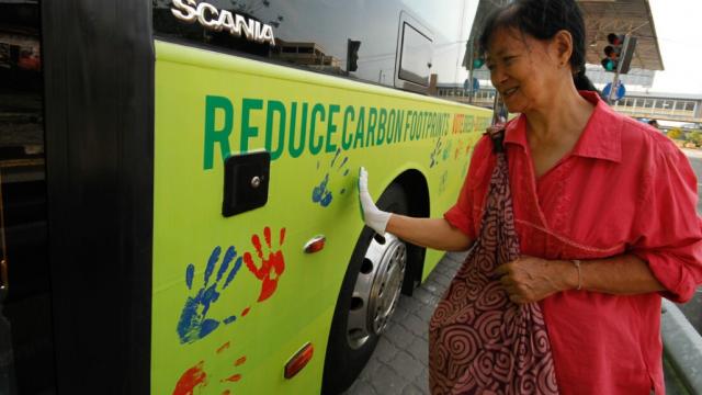A rapid bus service in Malaysia uses low-carbon emission vehicles. Photo credit: ADB.